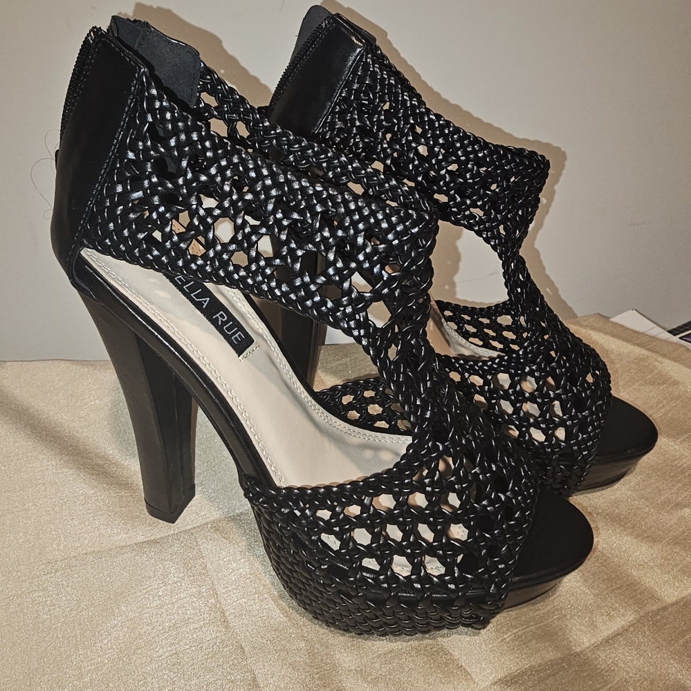 Shoedazzle Black Platform Heels